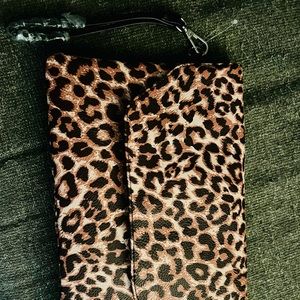 Women’s clutch wrist bag